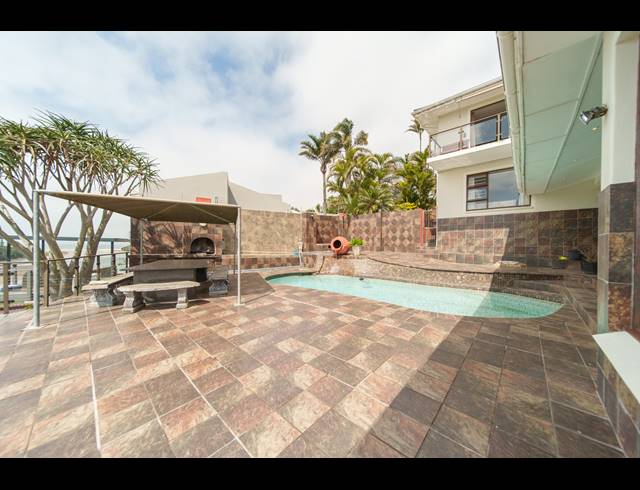 4 BEDROOM HOUSE FOR SALE IN BONZA BAY